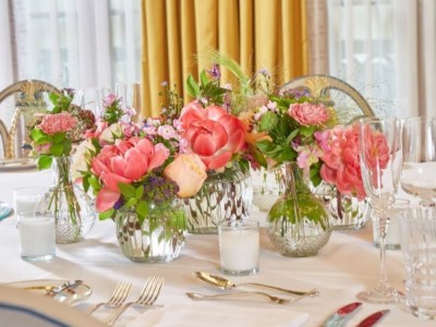Στην Elias by Giannis Flower Designer ο γαμήλιος ανθοστολισμός είναι έργο τέχνης και η επιτομή του σύγχρονου floral design