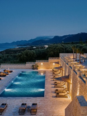 Quattro Suites- luxury ελληνική φιλοξενία στη Μονεμβασιά για wedding celebrations & honeymoon escapes